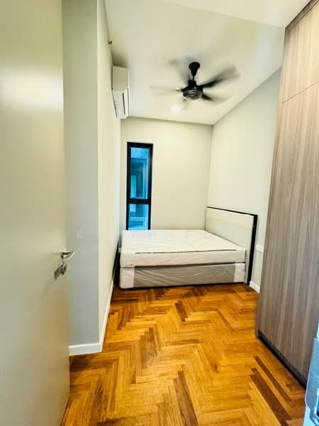 Servis Apartment untuk Disewa di Bloomsvale Menara Vista Petaling - Keith Foo - Bedroom - PropertyGuru.com.my