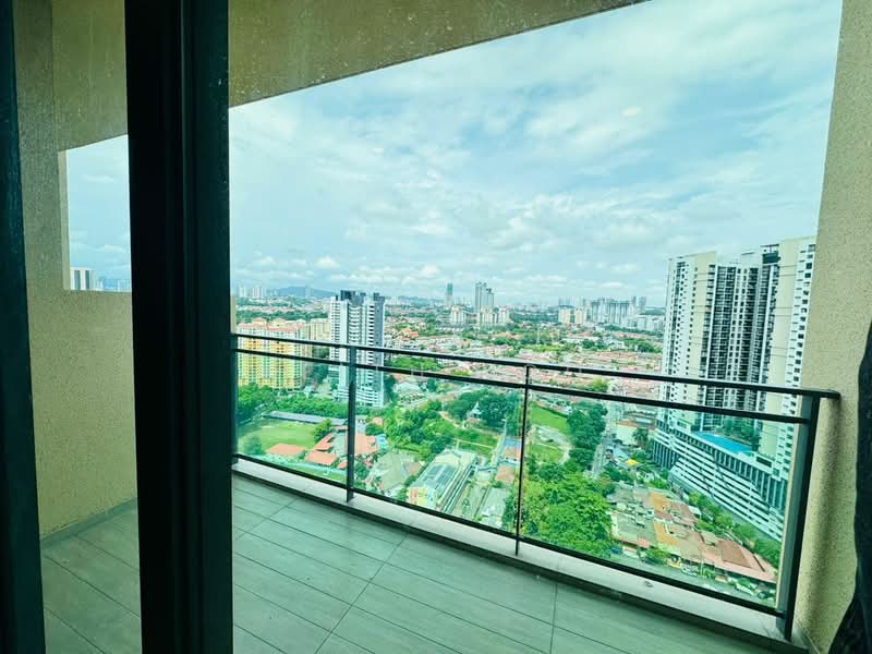 Servis Apartment untuk Disewa di Bloomsvale Menara Vista Petaling - Keith Foo - Balcony - PropertyGuru.com.my
