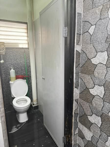 Shop for Rent in Taman Kajang Utama (Kajang) - Victor Lim - Bathroom - PropertyGuru.com.my