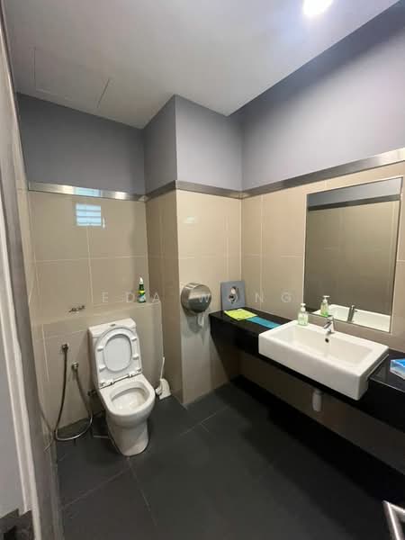 Office for Rent in Kampung Kerinchi (Bangsar South) (Kuala Lumpur) - Eda Wong - Bathroom - PropertyGuru.com.my