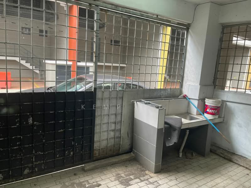 Kedai / Pejabat untuk Disewa di Taman Sri Sinar (Segambut) - Kemp Lee - Exterior - PropertyGuru.com.my