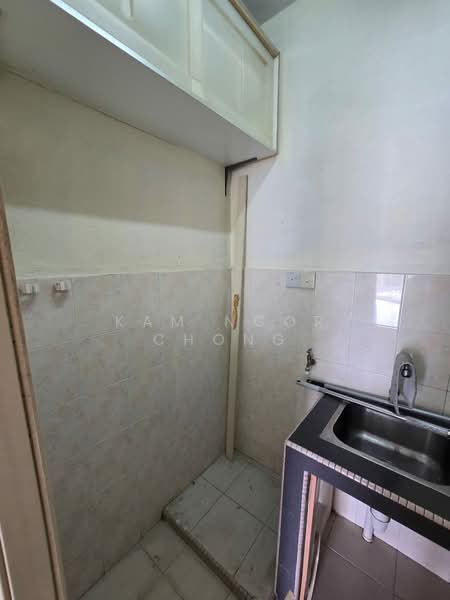 Apartment for Rent at Pandan Court - Kam Ngor Chong - Kitchen - PropertyGuru.com.my