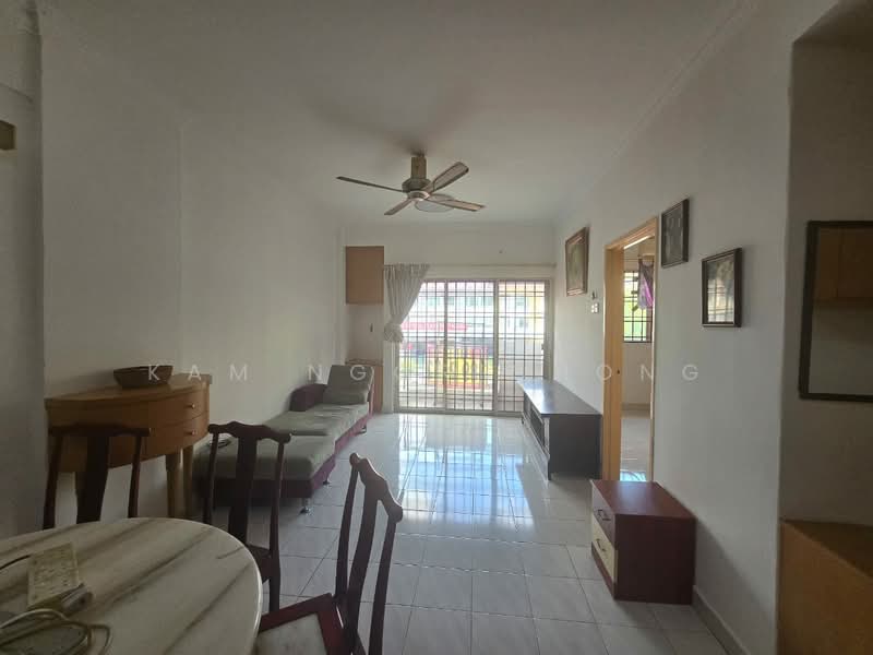 Apartment for Rent at Pandan Court - Kam Ngor Chong - Living Room - PropertyGuru.com.my