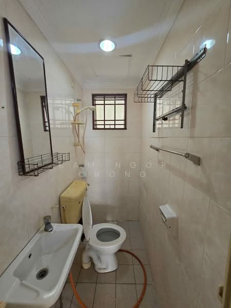 Apartment for Rent at Pandan Court - Kam Ngor Chong - Bathroom - PropertyGuru.com.my