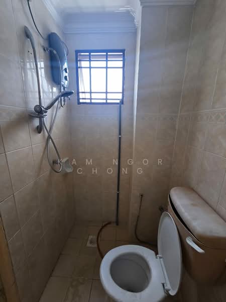 Apartment for Rent at Pandan Court - Kam Ngor Chong - Bathroom - PropertyGuru.com.my