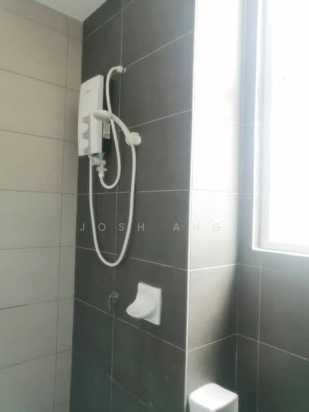 Condominium for Sale at D'Zone Condominium - Josh Ang - Bathroom - PropertyGuru.com.my
