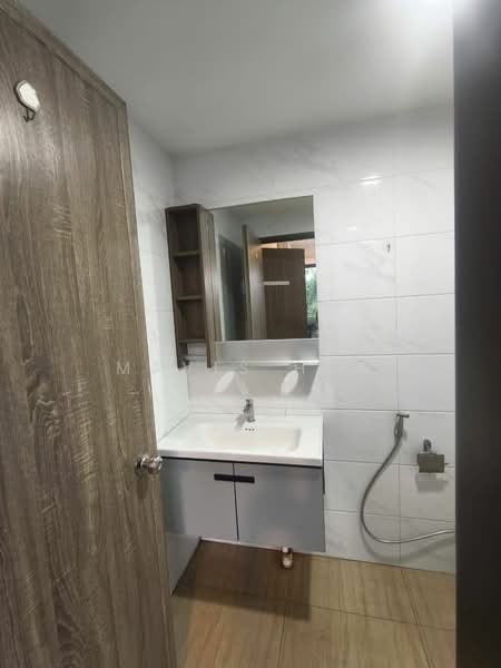 Service Residence for Rent at Country Garden Central Park - Mavis Hew - Bathroom - PropertyGuru.com.my