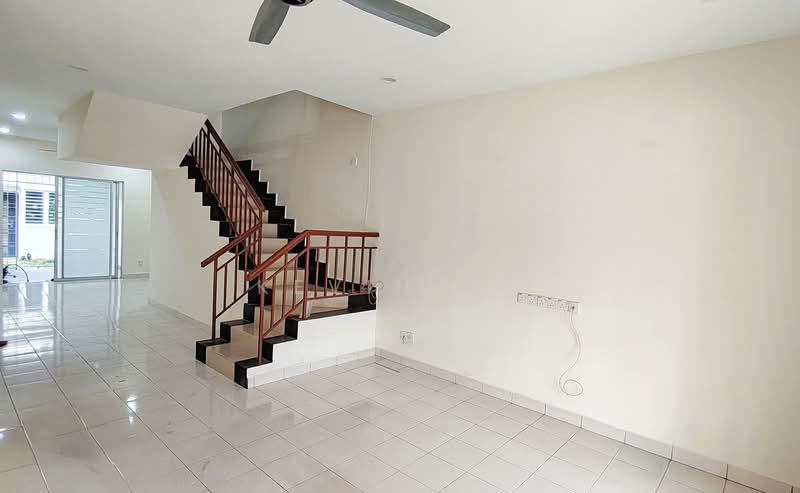 Rumah Teres 2 Tingkat untuk Dijual di Taman Tasik Prima (Puchong) - Kevin Ho - Living Room - PropertyGuru.com.my