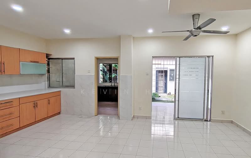 Rumah Teres 2 Tingkat untuk Dijual di Taman Tasik Prima (Puchong) - Kevin Ho - Kitchen - PropertyGuru.com.my