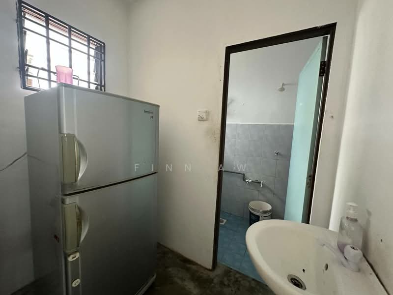 2-storey Terraced House for Sale in Gelang Patah (Johor) - Finn Aw - Bathroom - PropertyGuru.com.my