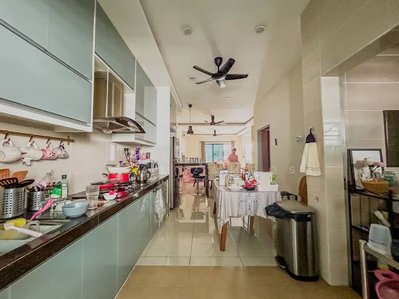 Rumah Teres 2 Tingkat untuk Dijual di Sepang (Selangor) - Izzat Zamros - Kitchen - PropertyGuru.com.my