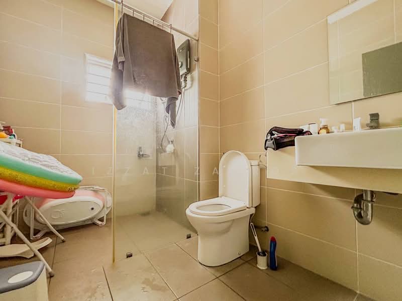 Rumah Teres 2 Tingkat untuk Dijual di Sepang (Selangor) - Izzat Zamros - Bathroom - PropertyGuru.com.my