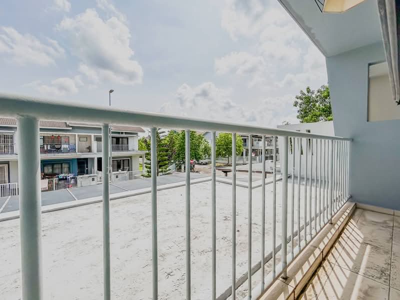 Rumah Teres 2 Tingkat untuk Dijual di Sepang (Selangor) - Izzat Zamros - Balcony - PropertyGuru.com.my