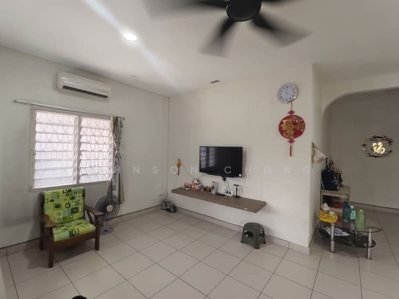 Rumah Kluster untuk Dijual di Taman Sri Kulai Baru (Kulai) - Johnson Chong - Living Room - PropertyGuru.com.my