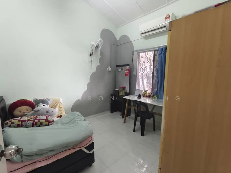 Rumah Kluster untuk Dijual di Taman Sri Kulai Baru (Kulai) - Johnson Chong - Bedroom - PropertyGuru.com.my
