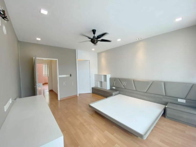 3-storey Terraced House for Sale in Prima Selayang (Selayang) - Kiing TW - Bedroom - PropertyGuru.com.my