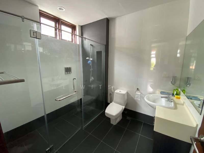 Bungalow for Rent in Batu Ferringhi (Penang) - Welwits Sim - Bathroom - PropertyGuru.com.my