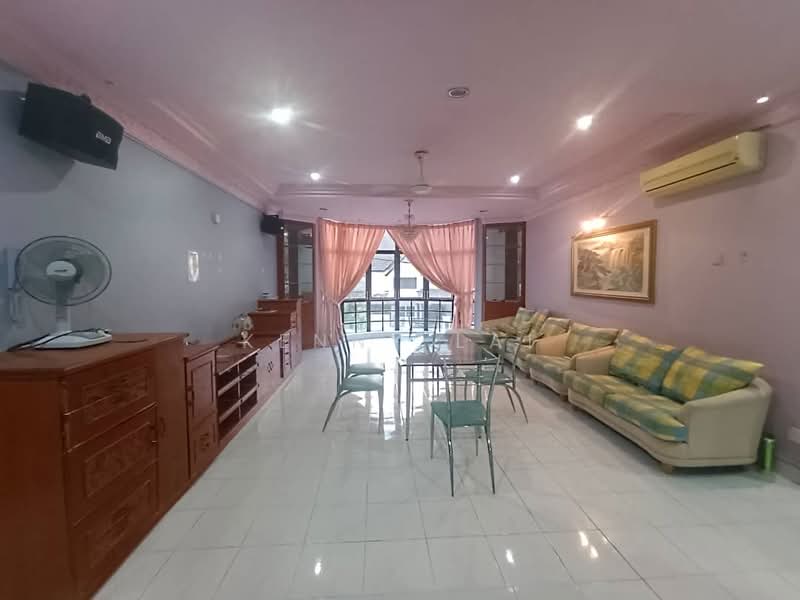 Kondominium untuk Disewa di Flora Green - Kenny Lai - Living Room - PropertyGuru.com.my