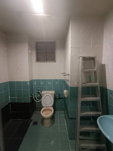 Kondominium untuk Disewa di Flora Green - Kenny Lai - Bathroom - PropertyGuru.com.my