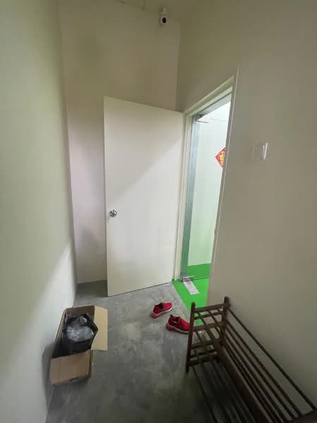 Kedai untuk Disewa di Shah Alam (Selangor) - Ken . - Entrance - PropertyGuru.com.my