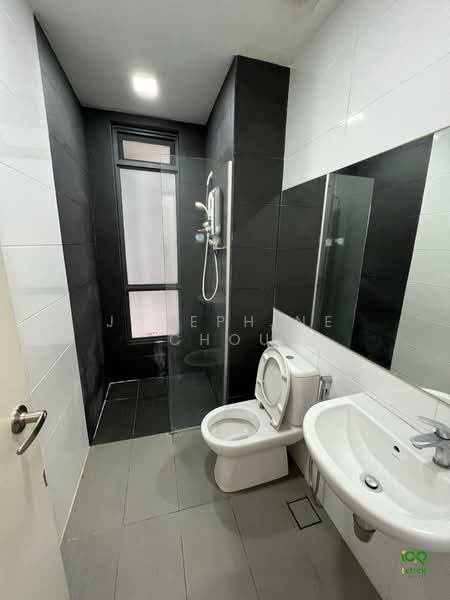Service Residence for Sale at Utropolis Suites 1 - Josephine Chou - Bathroom - PropertyGuru.com.my