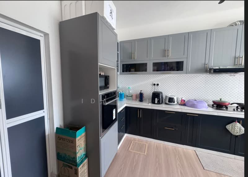 Rumah Berkembar untuk Dijual di Kampung Melayu Kangkar Pulai (Pulai) - Ida Aziz - Kitchen - PropertyGuru.com.my
