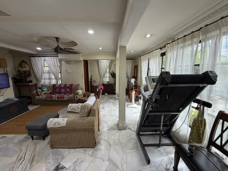 Rumah Teres 2 Tingkat untuk Dijual di Taman TTDI Jaya (Shah Alam) - Nadia Shukri - Living Room - PropertyGuru.com.my