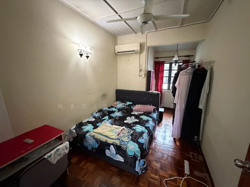 Rumah Teres 2 Tingkat untuk Dijual di Taman TTDI Jaya (Shah Alam) - Nadia Shukri - Bedroom - PropertyGuru.com.my