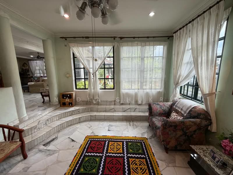 Rumah Teres 2 Tingkat untuk Dijual di Taman TTDI Jaya (Shah Alam) - Nadia Shukri - Living Room - PropertyGuru.com.my