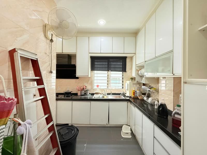 Rumah Teres 2 Tingkat untuk Dijual di Denai Alam (Shah Alam) - Hazwan Hilmi - Kitchen - PropertyGuru.com.my