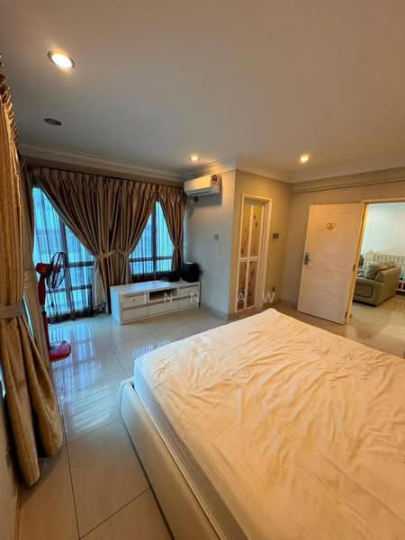 Servis Apartment untuk Dijual di SuriaMas Suites - Finn Aw - Bedroom - PropertyGuru.com.my