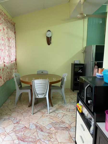 1.5-storey Terraced House for Sale in Jelutong (Penang) - Stephanie Lim - Dining Room - PropertyGuru.com.my