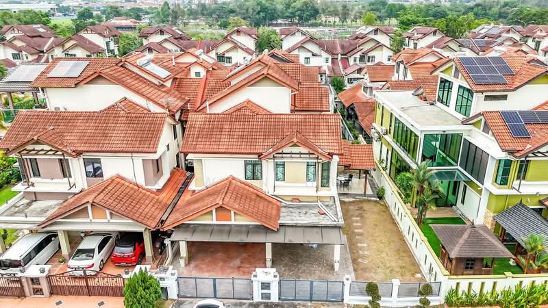 Rumah Berkembar untuk Dijual di Puncak Bangi (Bandar Baru Bangi) - Hazwan Hilmi - Exterior - PropertyGuru.com.my