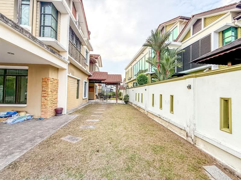 Rumah Berkembar untuk Dijual di Puncak Bangi (Bandar Baru Bangi) - Hazwan Hilmi - Exterior - PropertyGuru.com.my