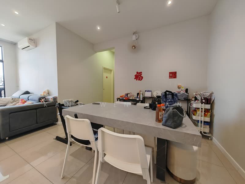 Servis Apartment untuk Dijual di Molek Regency - Kang Wen Xiang - PropertyGuru.com.my