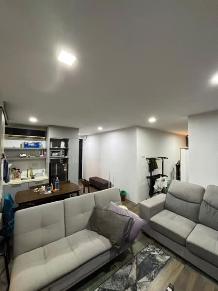 Servis Apartment untuk Dijual di The Place @ Cyberjaya (Service Residence) - Henry Liew - Living Room - PropertyGuru.com.my