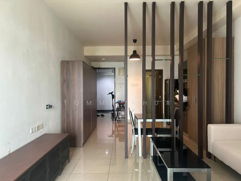 Servis Apartment untuk Disewa di D'Secret Garden (Pangsapuri Kempas Indah) - Tommy Phua - Living Room - PropertyGuru.com.my