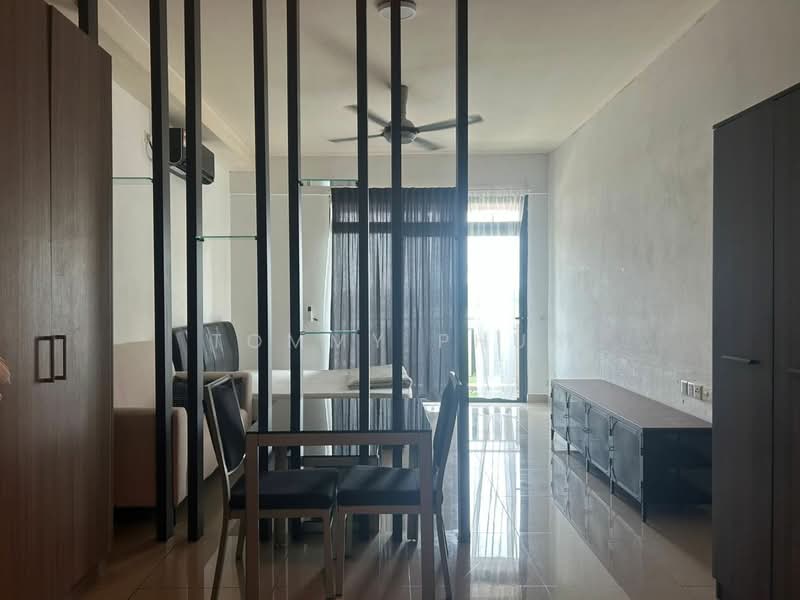 Servis Apartment untuk Disewa di D'Secret Garden (Pangsapuri Kempas Indah) - Tommy Phua - Living Room - PropertyGuru.com.my