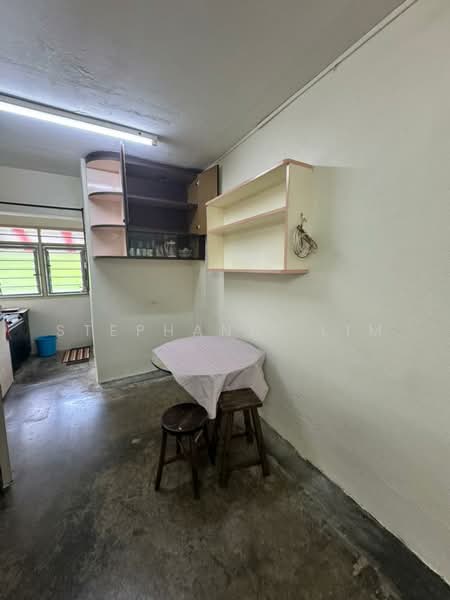 Rumah Flat untuk Disewa di Farlim 4 - Stephanie Lim - Kitchen - PropertyGuru.com.my