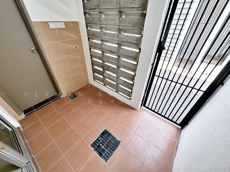 Rumah Teres untuk Dijual di Kampung Selangor Dredging (Dengkil) - Herman Sazwan Nor Rahim - Wet Kitchen - PropertyGuru.com.my