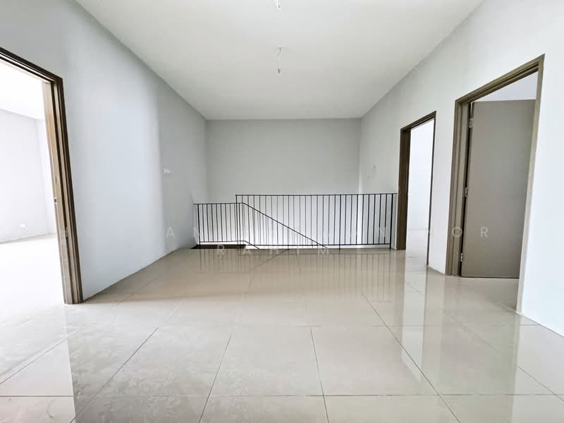 Rumah Teres untuk Dijual di Kampung Selangor Dredging (Dengkil) - Herman Sazwan Nor Rahim - Family Hall - PropertyGuru.com.my
