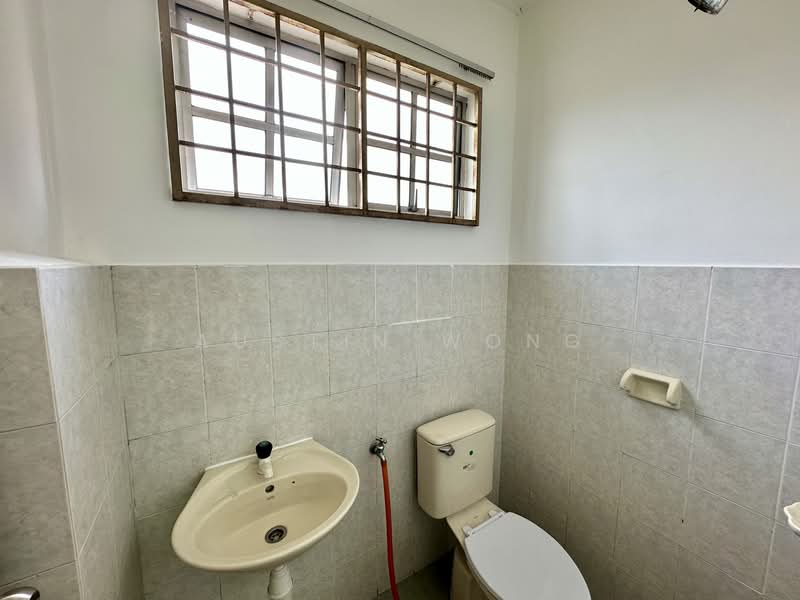 2-storey Terraced House for Sale in Bandar Puchong Utama (Puchong) - Austin Wong - Bathroom - PropertyGuru.com.my
