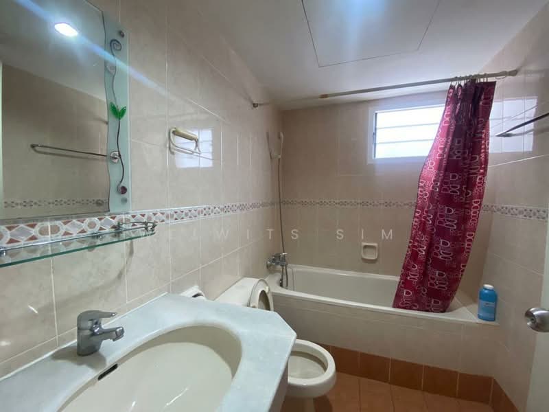 Condominium for Rent at Gurney Park Condominium - Welwits Sim - Bathroom - PropertyGuru.com.my
