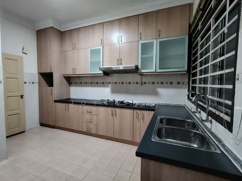 2-storey Terraced House for Sale in Bandar Puteri Puchong (Puchong) - Joyce Hoo - Kitchen - PropertyGuru.com.my