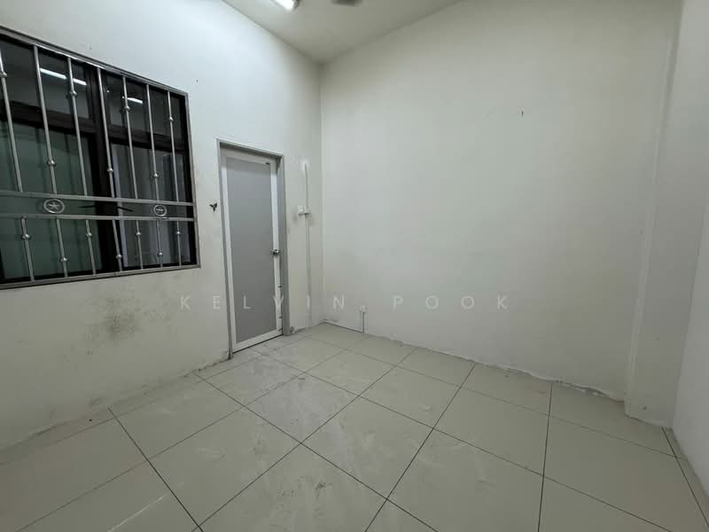 2-storey Terraced House for Sale in Nilai (Negeri Sembilan) - Kelvin Pook - PropertyGuru.com.my