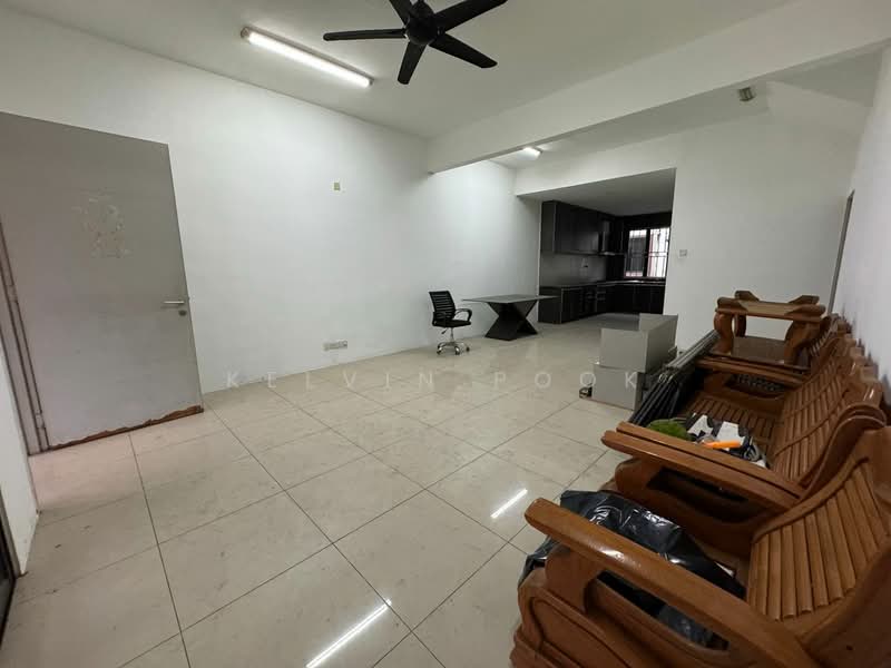 2-storey Terraced House for Sale in Nilai (Negeri Sembilan) - Kelvin Pook - Living Room - PropertyGuru.com.my