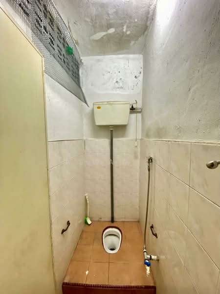 Rumah Teres 1 Tingkat untuk Dijual di Taman Kemuning (Kulim) - Aswad . - Bathroom - PropertyGuru.com.my