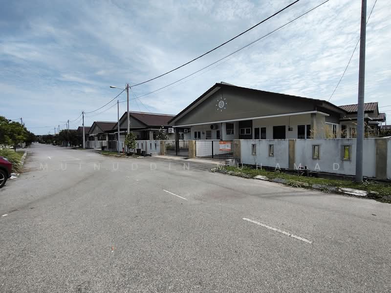 Cluster House for Rent in Sitiawan (Perak) - Muinuddin Muhamad - Exterior - PropertyGuru.com.my