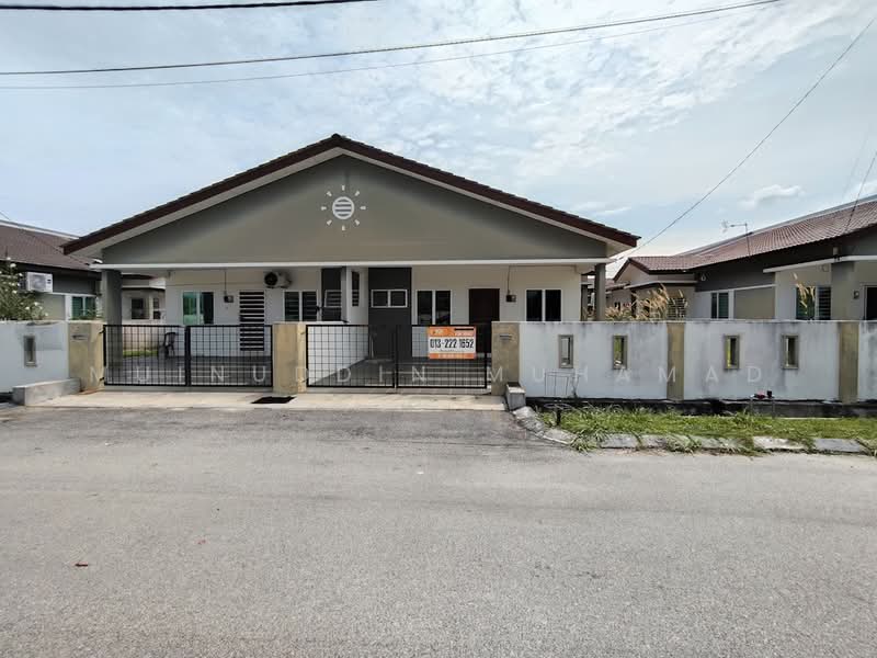 Cluster House for Rent in Sitiawan (Perak) - Muinuddin Muhamad - Exterior - PropertyGuru.com.my