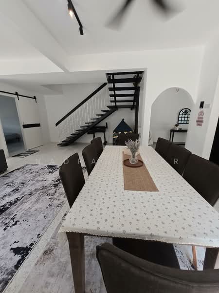 Rumah Teres 2 Tingkat untuk Disewa di Ampang Jaya (Ampang) - Nadrah Omar - Dining Room - PropertyGuru.com.my